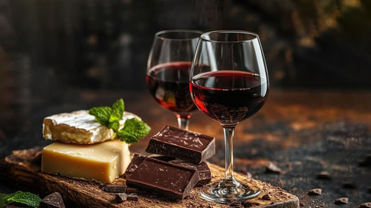 Sekreti i jetëgjatësisë? Djathë, çokollatë dhe një gotë verë!