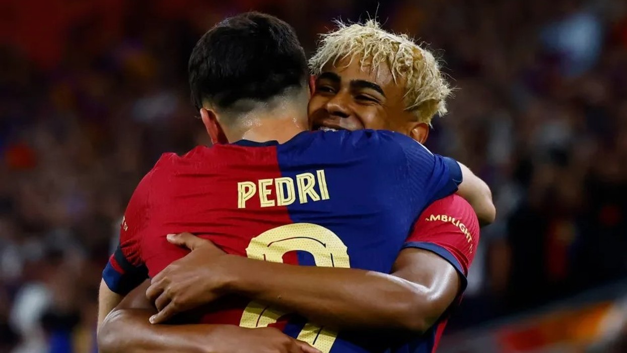 Barcelona në epërsi ndaj Real Madridit pas pjesës së parë falë super golit të Pedrit