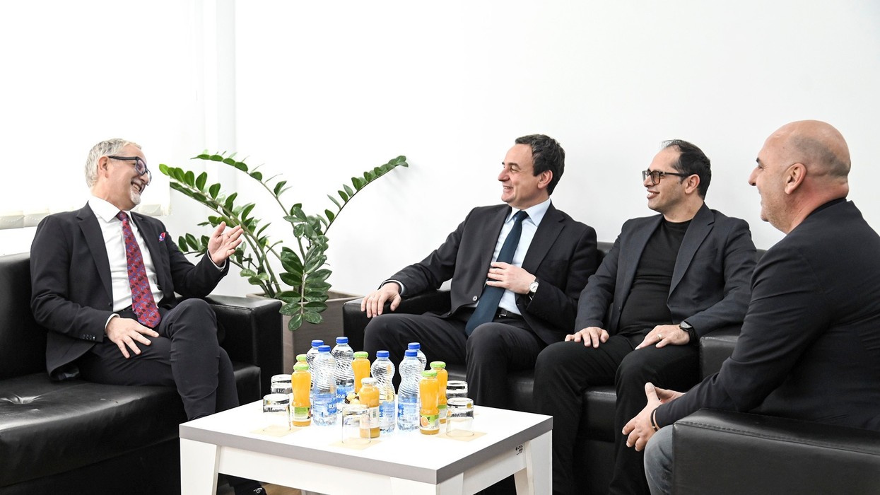 Kurti viziton u.d e QKUK-së Osman Hajdarin: E dënoj ashpër sulmin dhe bëj thirrje që sa më shpejt të zbardhin rastin