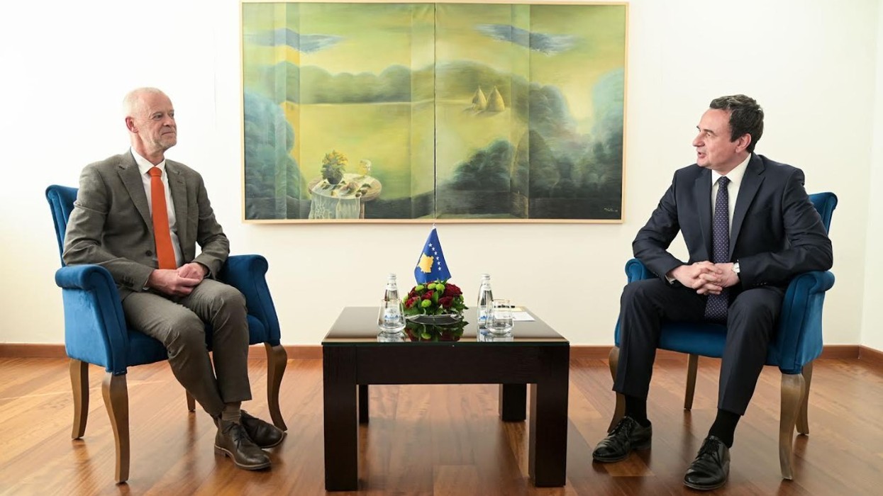 Kryeministri Kurti priti në takim Presidentin e Komitetit Paralimpik Evropian, Raymon Blondel
