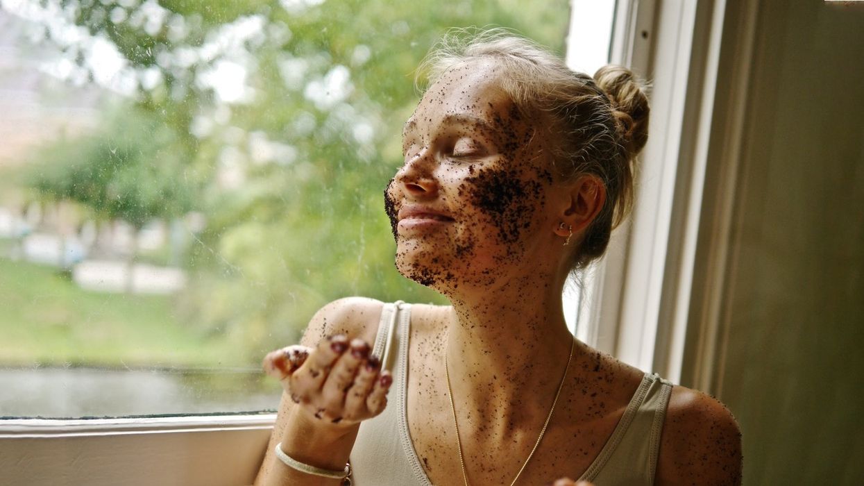 Kafeja i dhuron bukuri fytyrës, trupit dhe flokëve tuaj