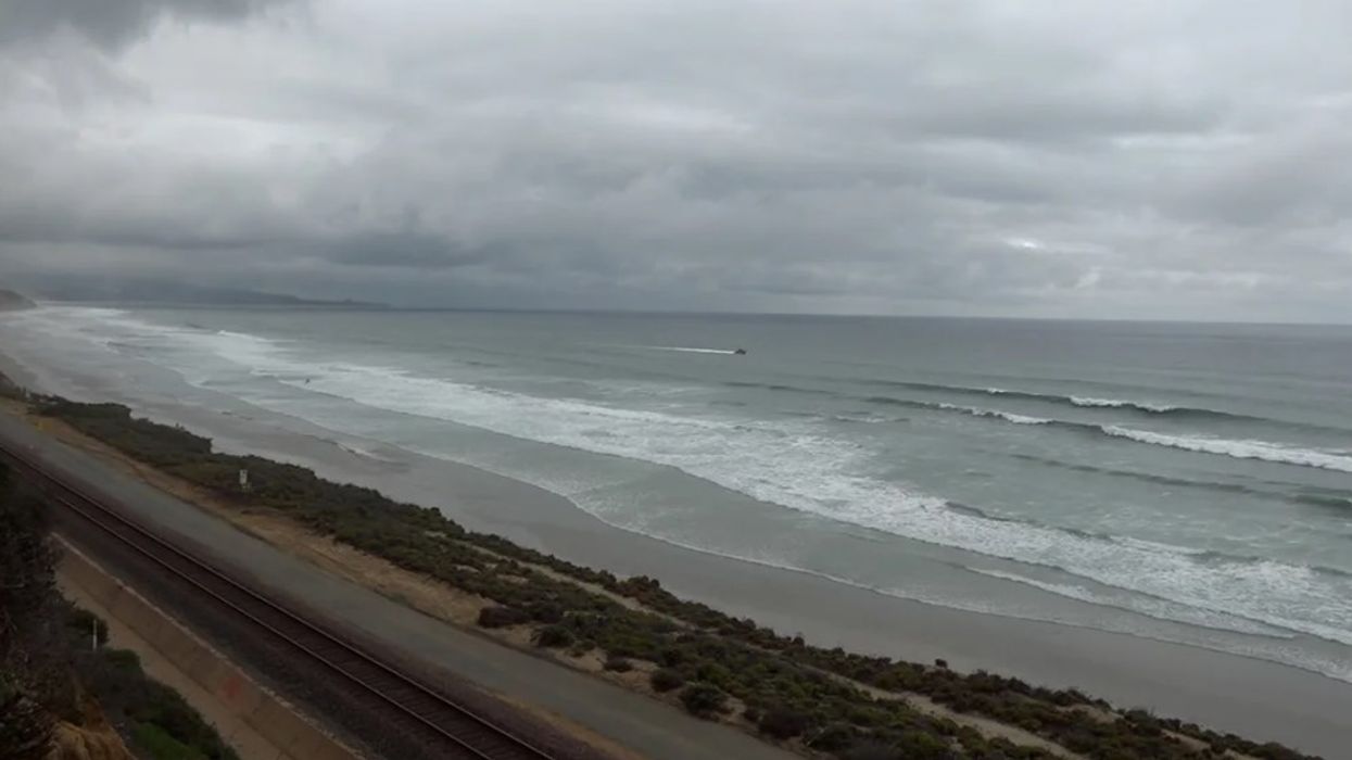 Përplaset një anije në brigjet e San Diegos, tre të vdekur dhe katër të lënduar – nëntë tjerë konsiderohen të zhdukur