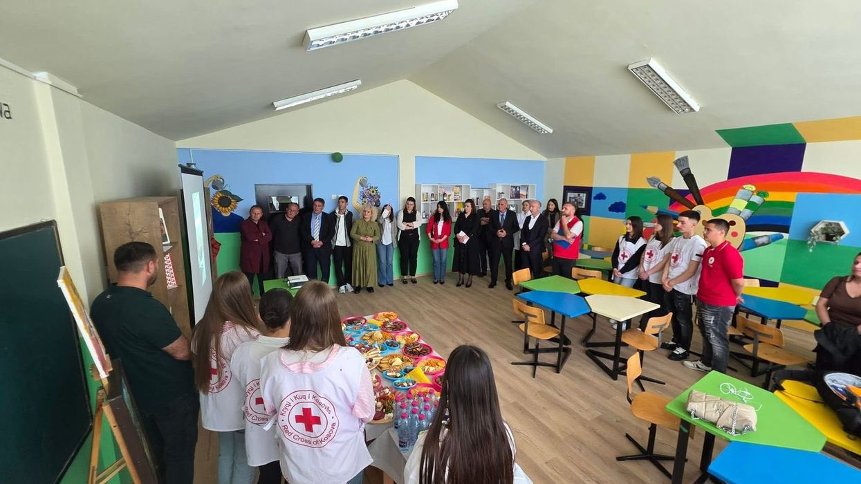 Nxënësit në Drenas realizojnë projekte kreative që promovojnë vlera humane dhe përfshirje shoqërore