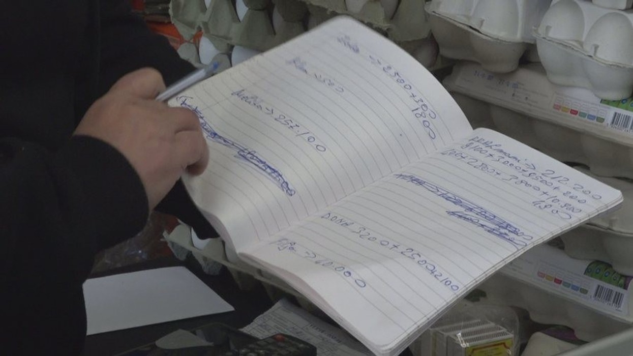 "Ma shkruaj borxhin", një në pesë familje shqiptare mori borxh për të jetuar