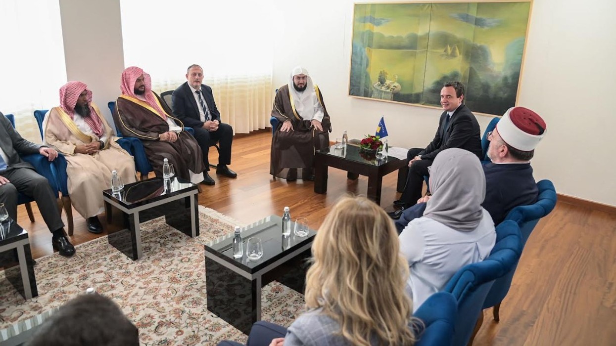 Kurti pret Imamin e Qabesë: Mirënjohës për mbështetjen e Arabisë Saudite në periudhat tona më të vështira