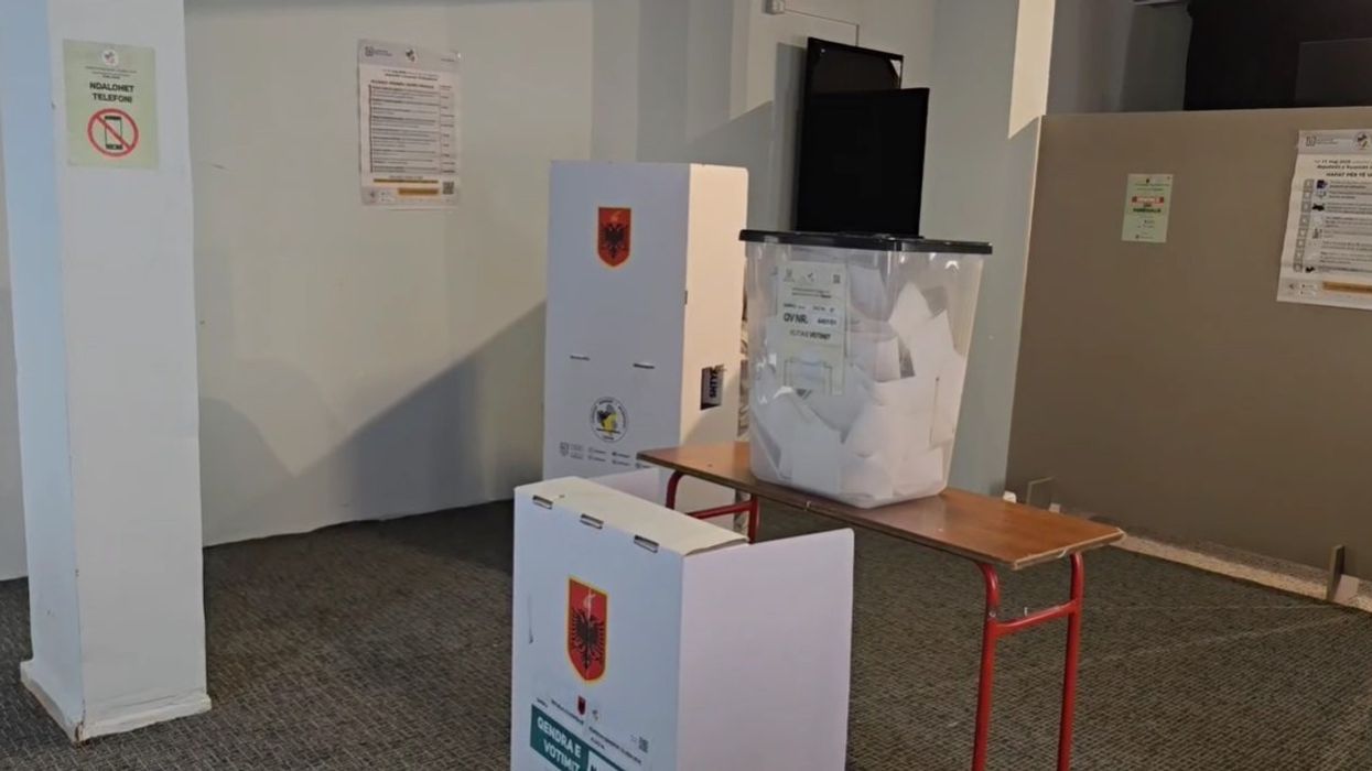 Procesi zgjedhor në Shqipëri drejt fundit, pjesëmarrja deri në orën 18:00 është 40.91%