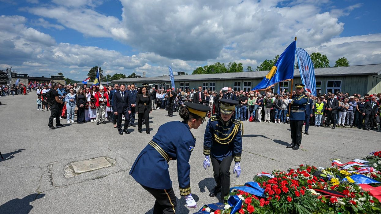Osmani në kampin Mauthausen të Austrisë: T'i mbrojmë vlerat për të cilat ata u flijuan