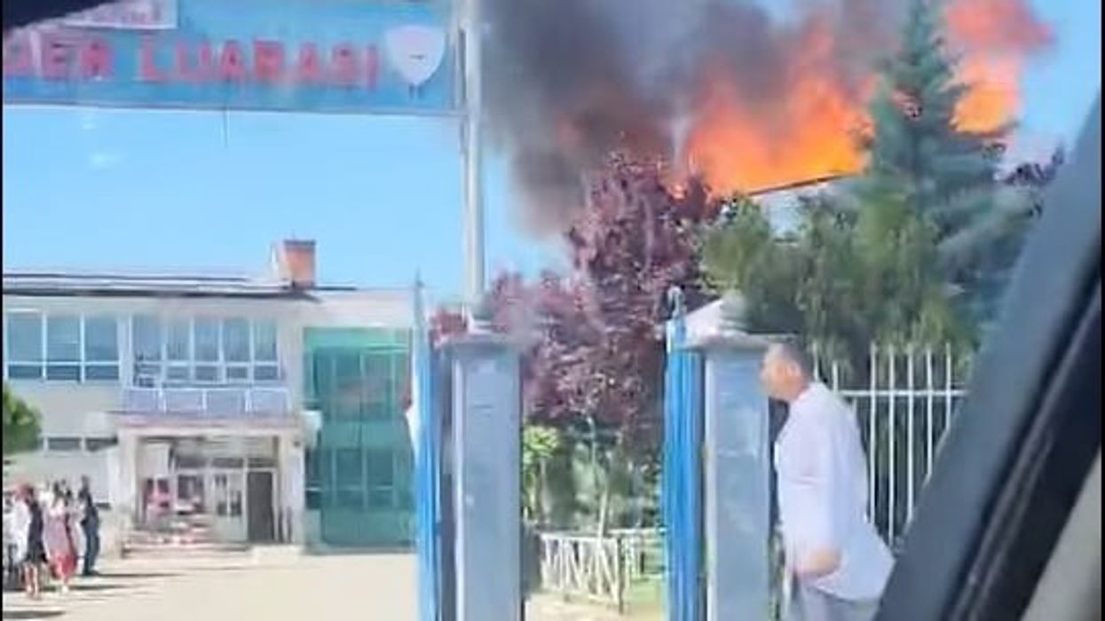 Kulmi i Shkollës Teknike në Suharekë përfshihet nga flakët