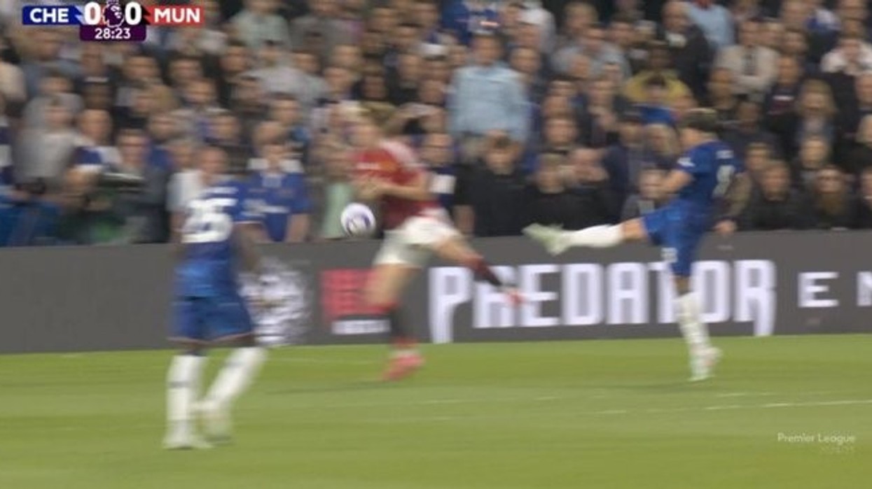 "Vjedhja e sezonit?", Chelsea - Man United: Kontest i madh për penallti, heshtje nga VAR-i dhe gjyqtari