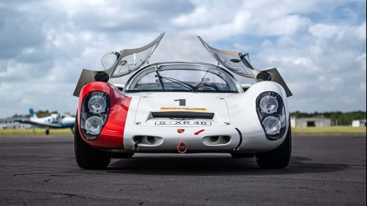 Ky prototip i Porsche-s është në shitje tani – dhe çmimi deri më tani ka arritur në 1.4 milion dollarë