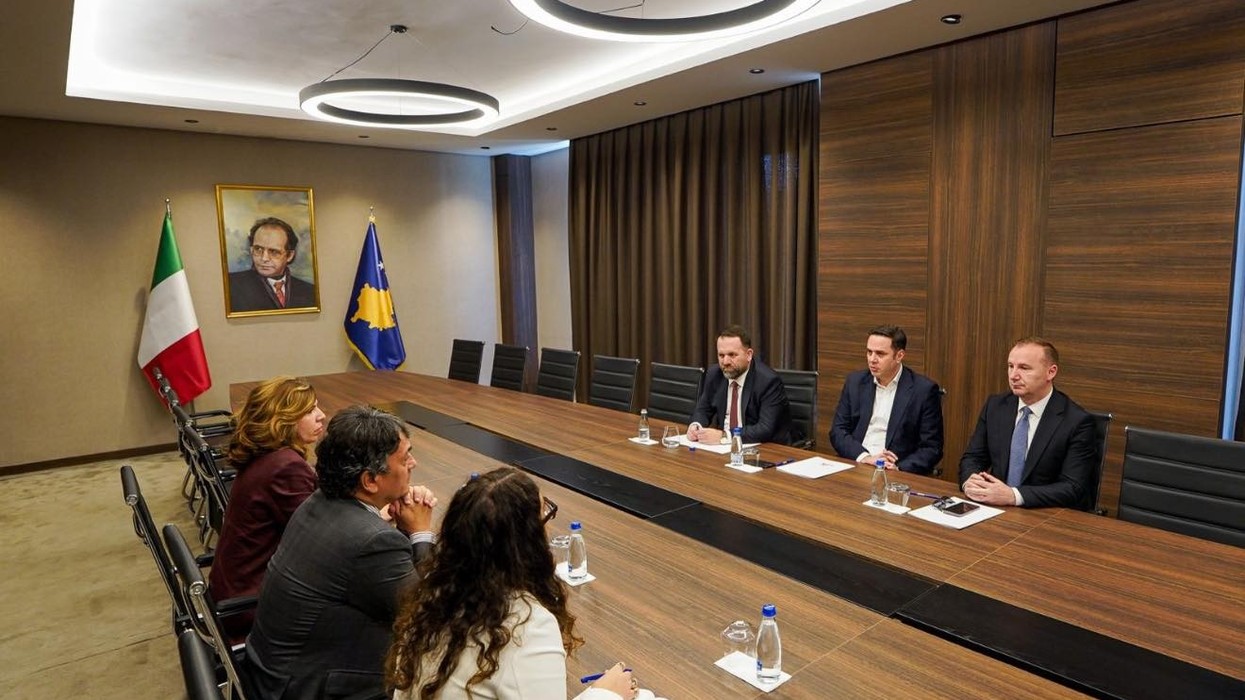 Abdixhiku, ambasadorit italian: Vendi i bllokuar politikisht - krizë e paprecedentë