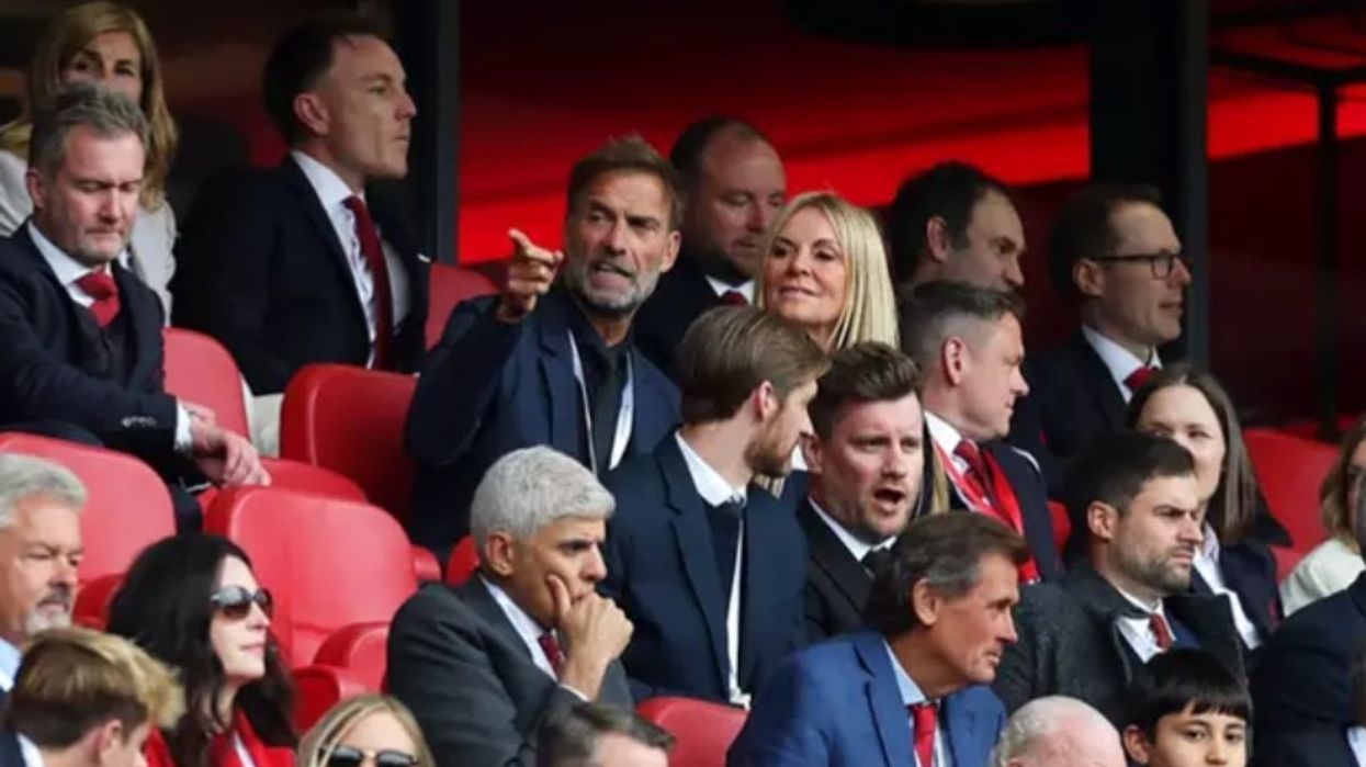 Jurgen Klopp lëshon një deklaratë pas incidentit që ndodhi në paradën e Liverpoolit