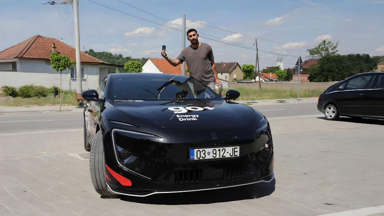 GO+ dhuron dy veturat e para AVATR 12, një shkon në Gjakovë e një në Durrës