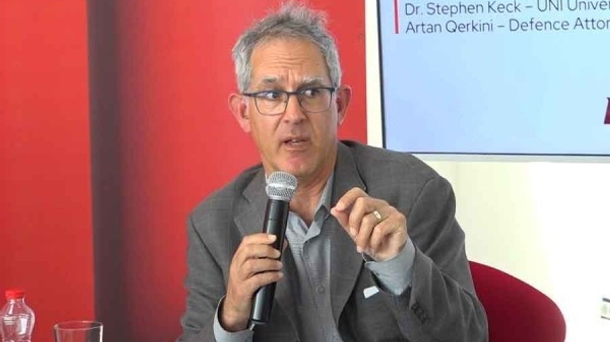 Profesori amerikan: Trump nuk do të përpiqet ta rrëzojë Gjykatën Speciale, por as nuk i intereson ajo