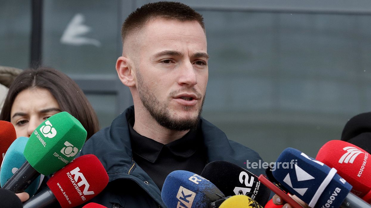 “Dhimbja po shtohet, fëmijët po rriten pa nënë” – vëllai i Liridona Ademajt reagon para seancës gjyqësore