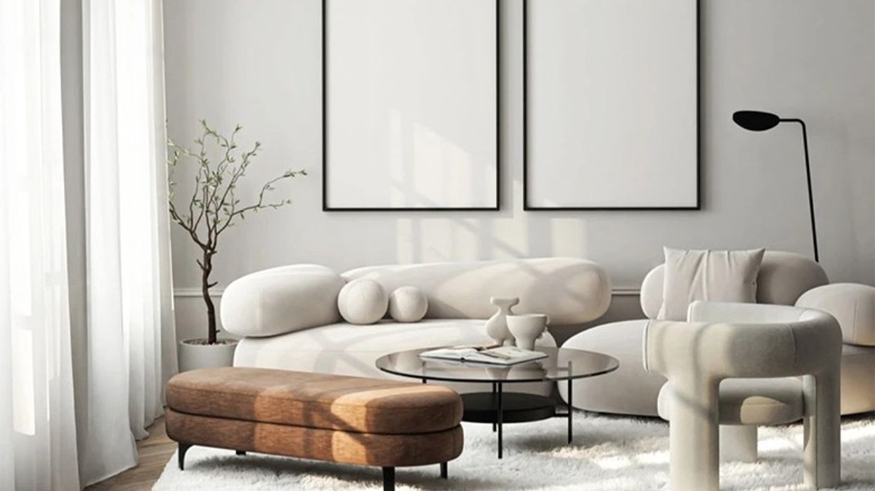 Truke të lira për më shumë dritë: Ja si ta bëni shtëpinë tuaj të duket më e bollshme