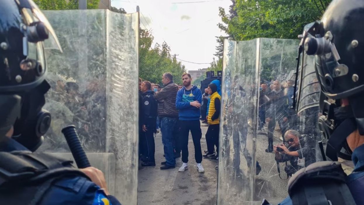 Prokuroria e Mitrovicës ngre aktakuzë ndaj Sllavko Simiqit për sulmet ndaj gazetarëve në veri