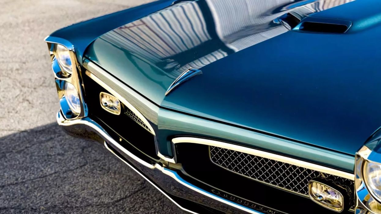 Dikush shpenzoi 1.2 milion dollarë për të ndërtuar këtë Pontiac - dhe ai është duke pritur pronarë me shije dhe buxhet të madh