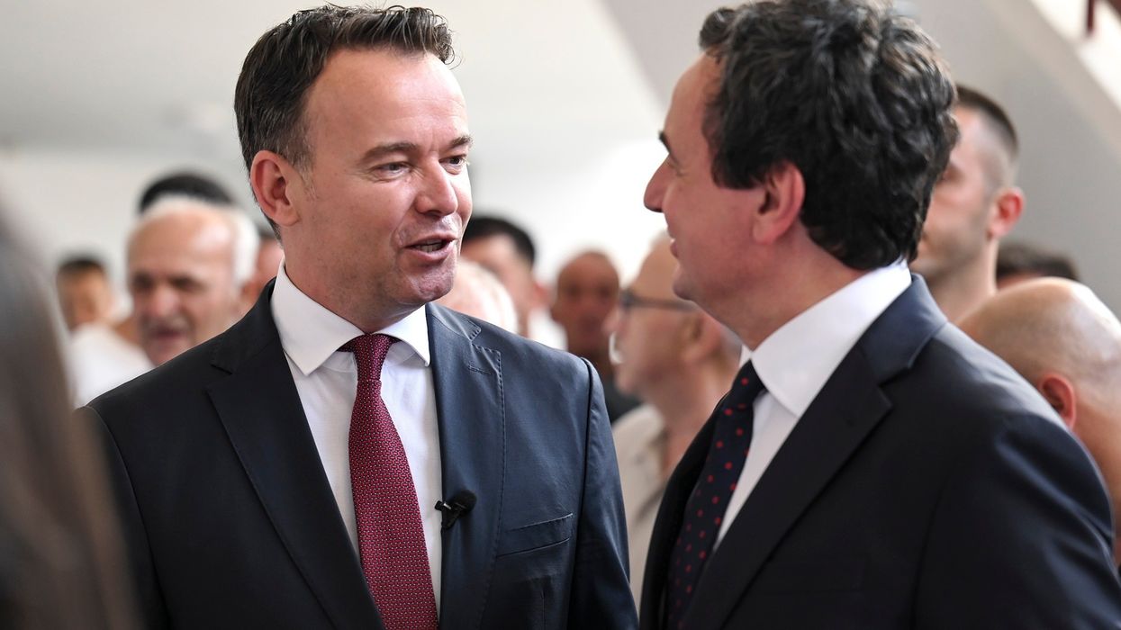 Vetëvendosje zyrtarizon Faton Pecin kandidat për kryetar të Mitrovicës