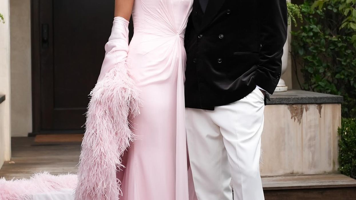 Rita Ora flet si rrallë herë për marrëdhënien e saj me dy vajzat e bashkëshortit nga martesa e tij e parë: Jam si një nënë për to