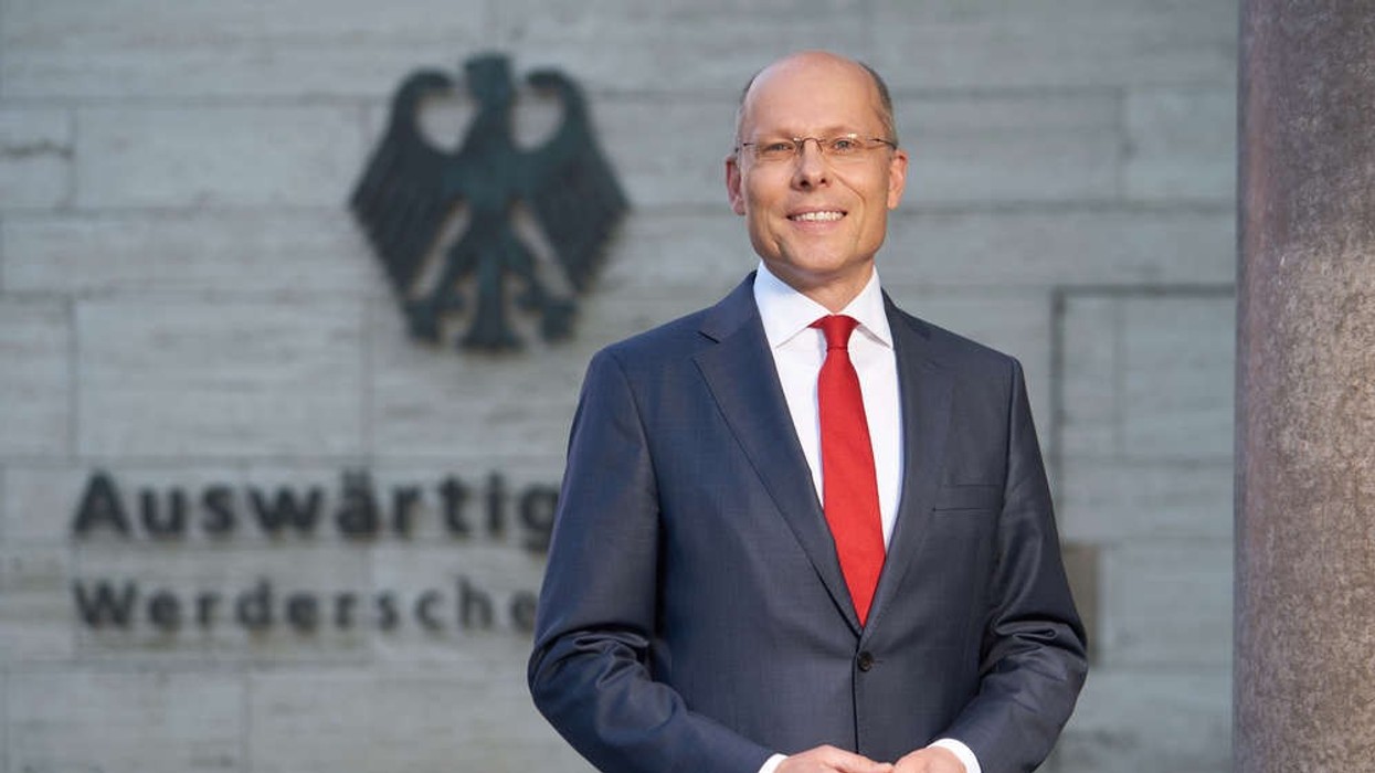 Deputeti gjerman kërkon çmontimin e strukturave paralele në veri të Kosovës