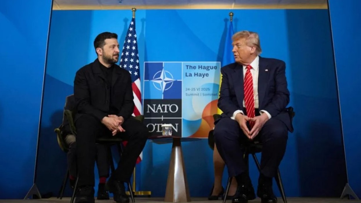 Shtëpia e Bardhë thotë se SHBA-të ndalojnë disa dërgesa armësh në Ukrainë