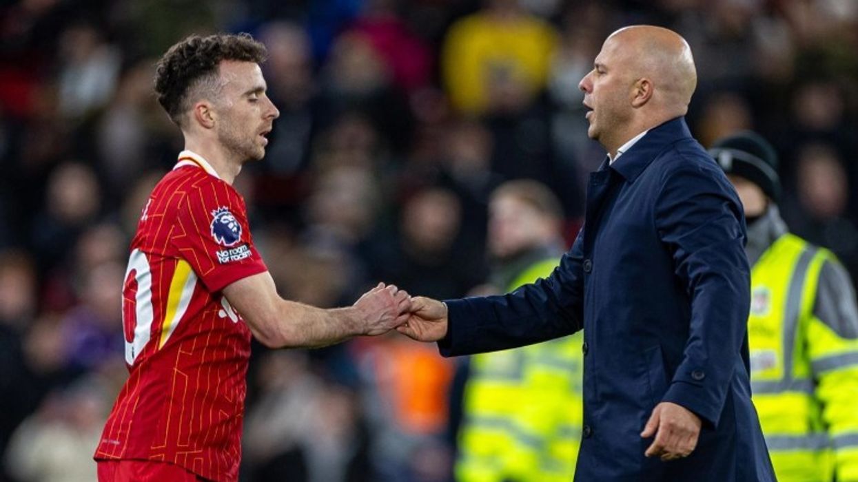 “Ai nuk do të harrohet kurrë” - fjalët prekëse të trajnerit të Liverpoolit, Arne Slot pas vdekjes së Diogo Jotas