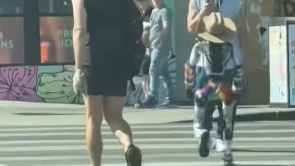 Njerëzit "nuk u besojnë syve" teksa shohin robotin duke vrapuar nëpër një rrugë të Los Angelesit