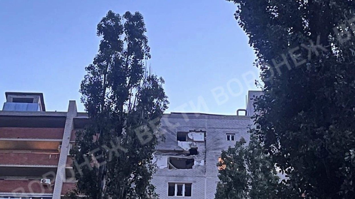 Mbi 120 dronë ukrainas shënjestrojnë 11 rajone ruse