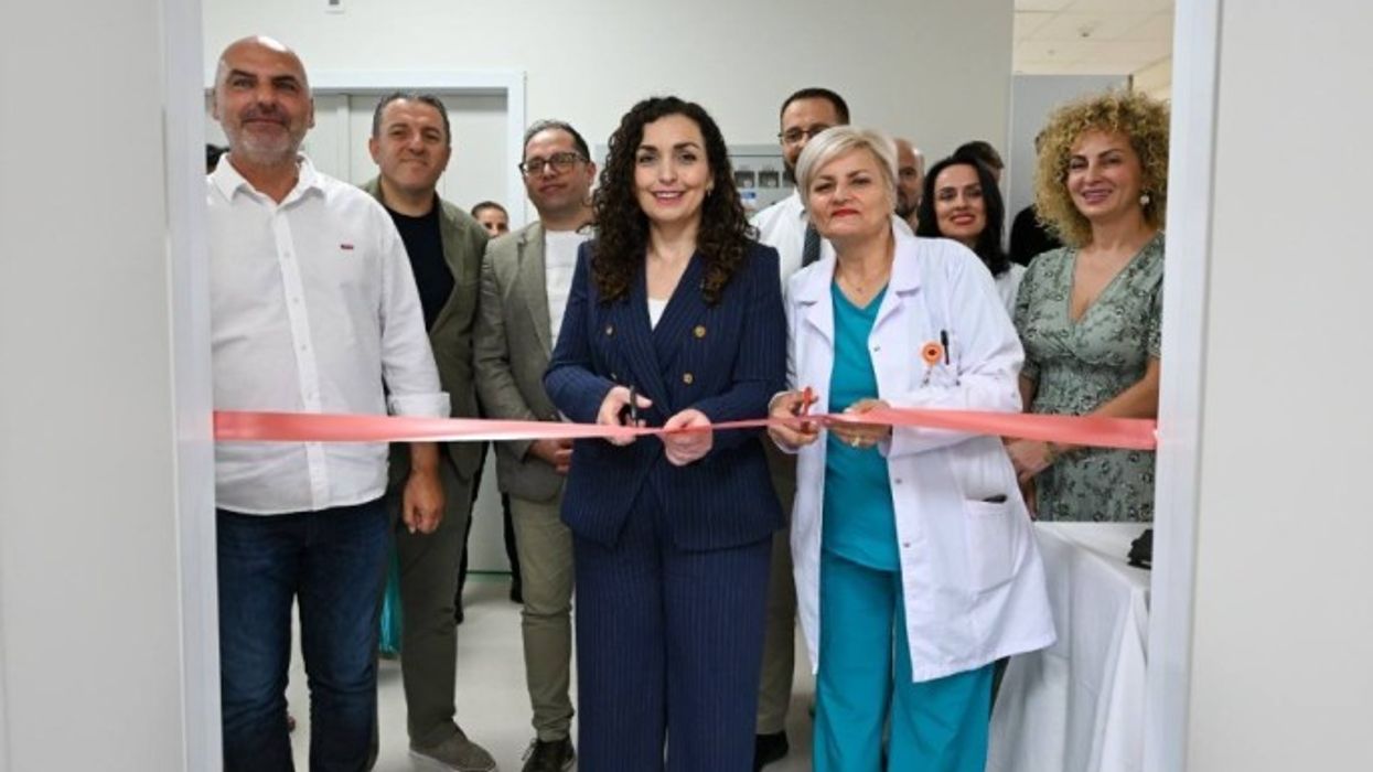 Inaugurohet laboratori i ri pediatrik në QKUK