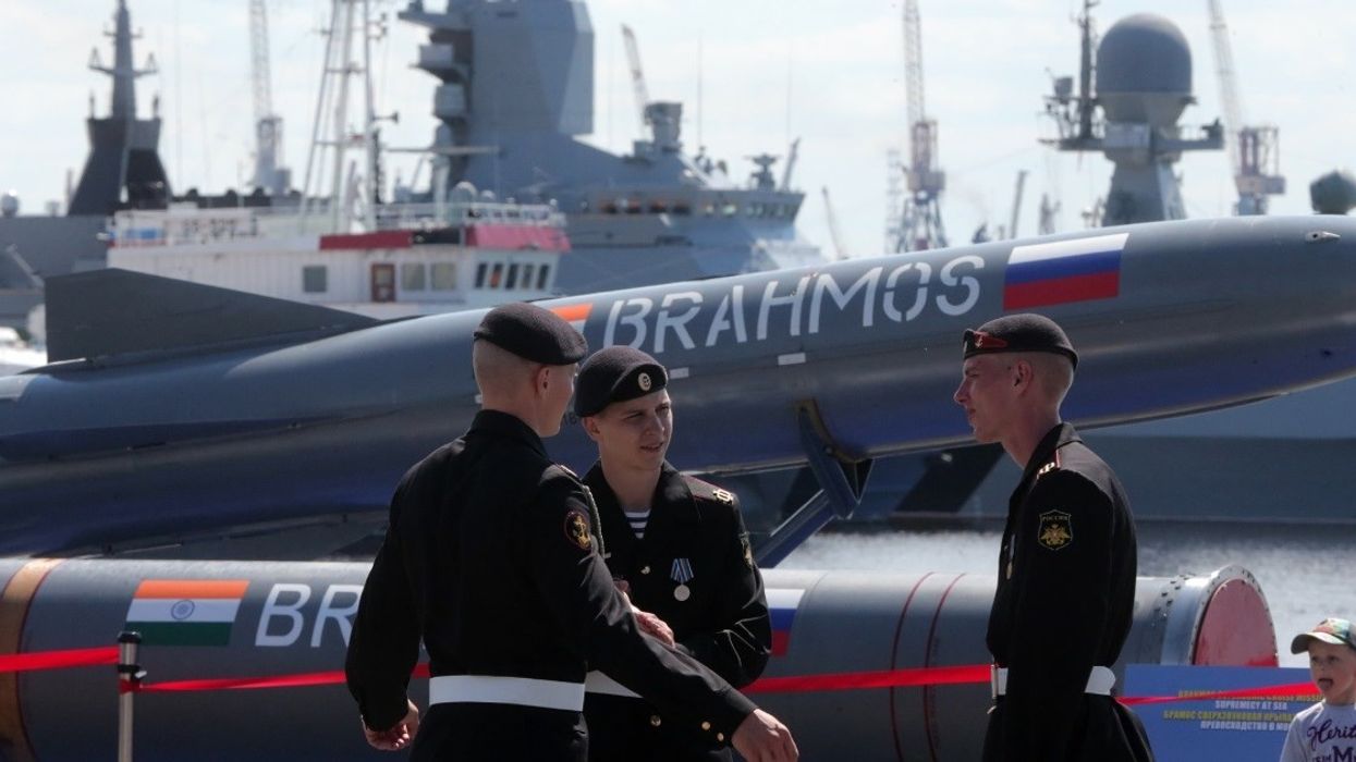 Përgjohet biseda e marinsave rusë - komandanti urdhëron ekzekutimin e shokut të plagosur