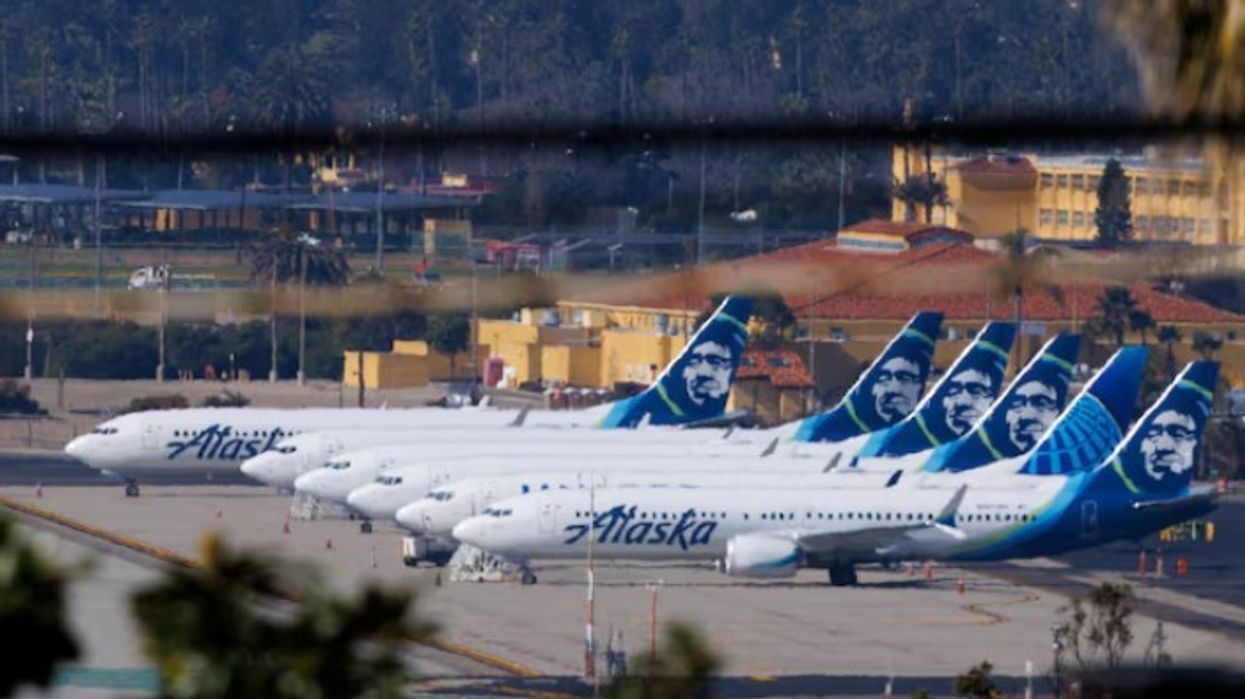 Alaska Airlines kërkon ndalimin e fluturimit për të gjithë aeroplanët e saj, shkak një defekt në sistemin elektronik