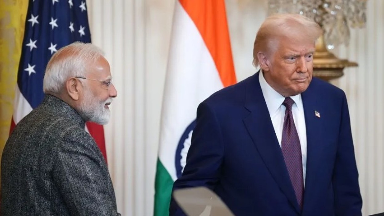 Trump godet Indinë me tarifë shtesë prej 25 për qind për blerjen e naftës ruse