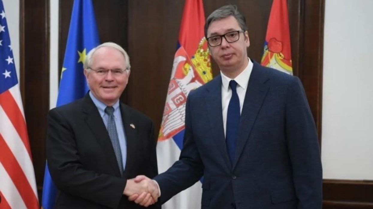 Christopher Hill angazhohet në një organizatë në Uashington - do të lobojë për Serbinë në Kongresin amerikan