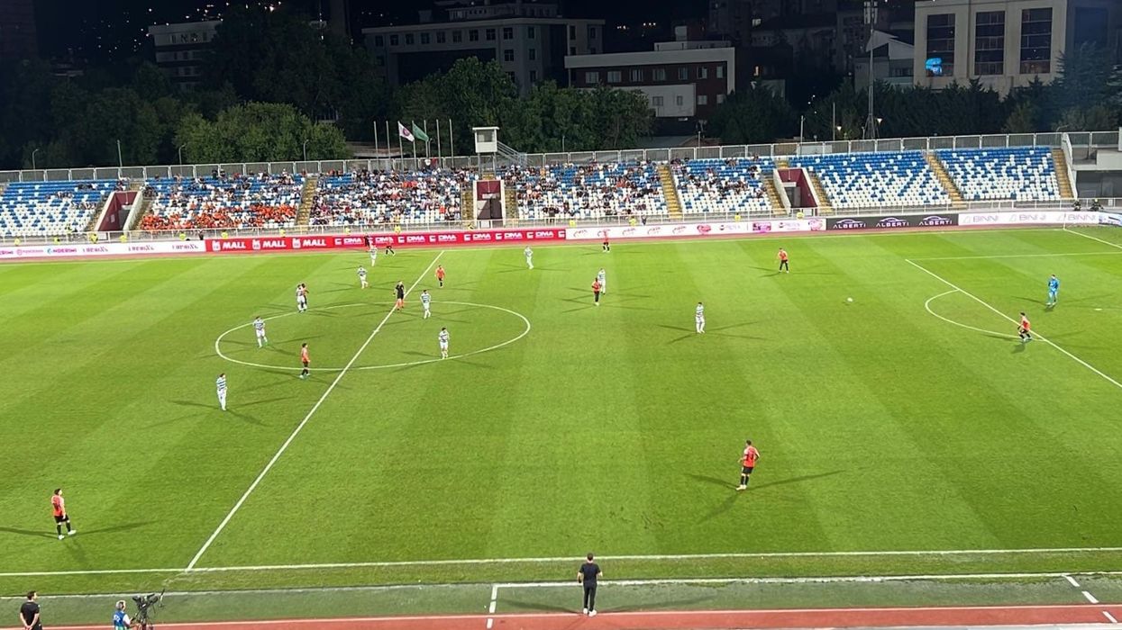 Mbyllet pjesa e parë: Ballkani dominon ndaj Shamrock, por mungon goli