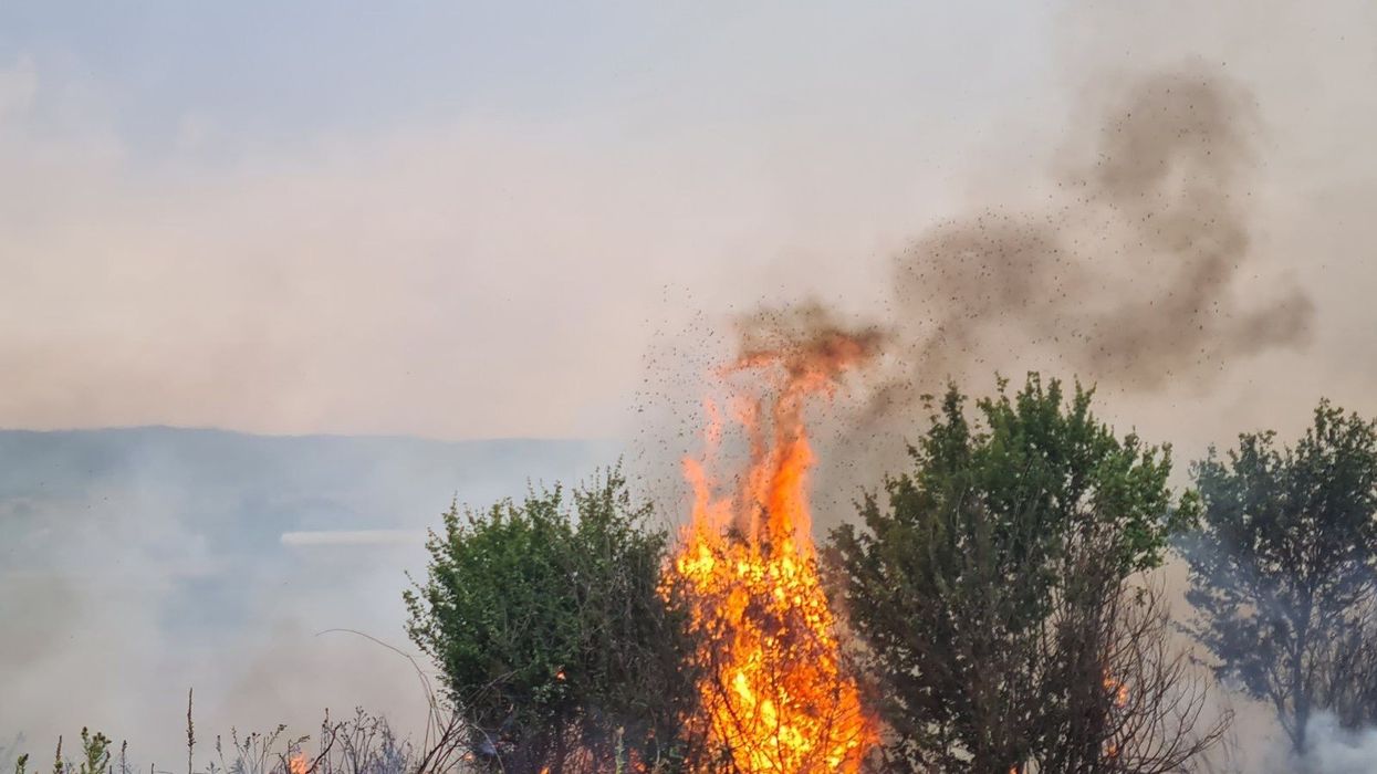 Situatë e rënduar me zjarret në Kosovë, kërkohet ndërhyrja e KFOR-it nga ajri