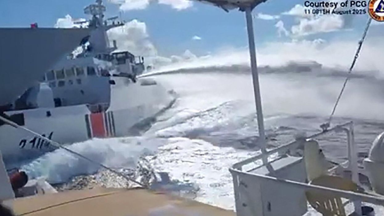 Anijet kineze përplasen ndërsa ndjekin një anije filipinase