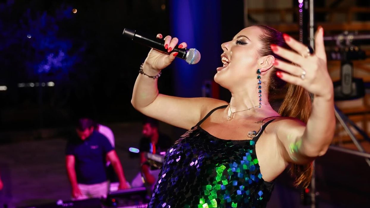 U tha se u godit me kanaçe gjatë koncertit, reagon Anxhela Peristeri: Ja largova fëmijës që të mos vritej