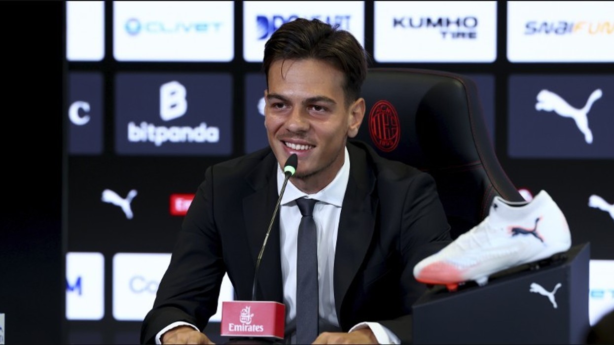 Nga ëndrrat te marrëveshja me Milanin, deri te idhulli i fëmijërisë - Ardon Jashari i thotë të gjitha në konfrencë për shtyp