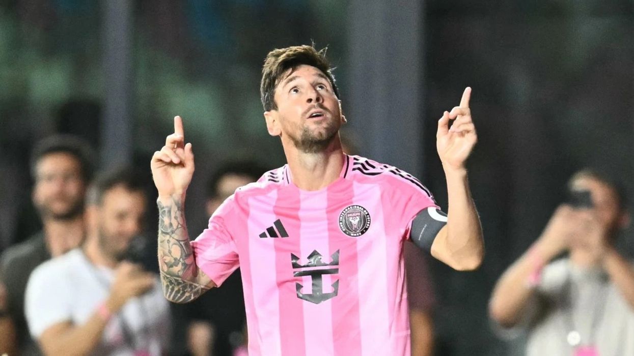 Leo Messi rikthehet fuqishëm nga lëndimi, hyn në pjesën e dytë dhe shënon gol magjik