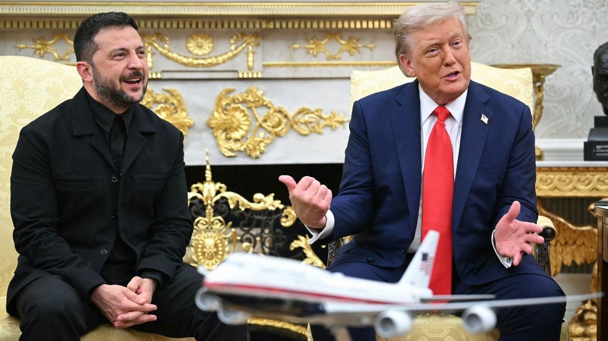 'Dukesh fantastik me atë kostum' - Zelensky komplimentohet për pamjen elegante - pas polemikave herën e fundit