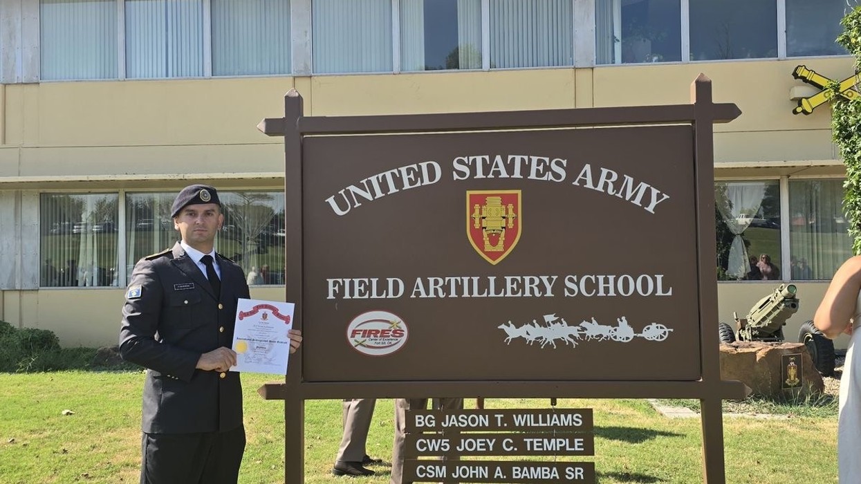 Oficeri i FSK-së diplomon për Artileri në SHBA