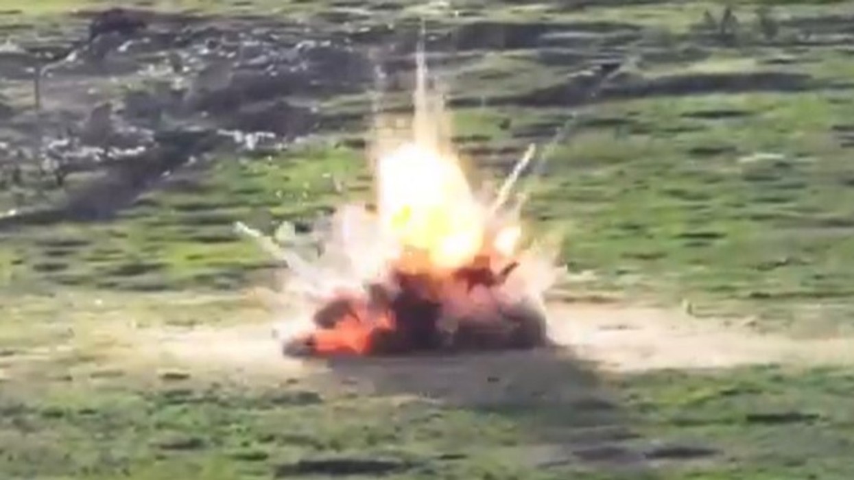 Ushtari rus bie në një minë në vijën e frontit në Ukrainë