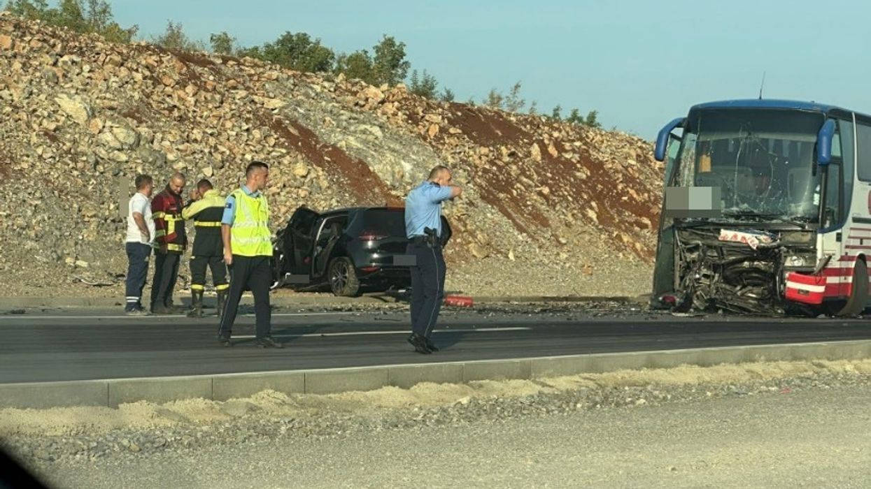 Një i vdekur dhe pesë të lënduar nga aksidenti në Dollc të Klinës