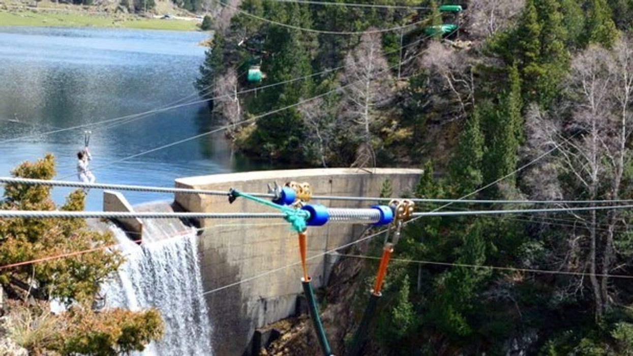 Fëmijëve izraelitë u refuzohet hyrja në një park të aventurave në Francë