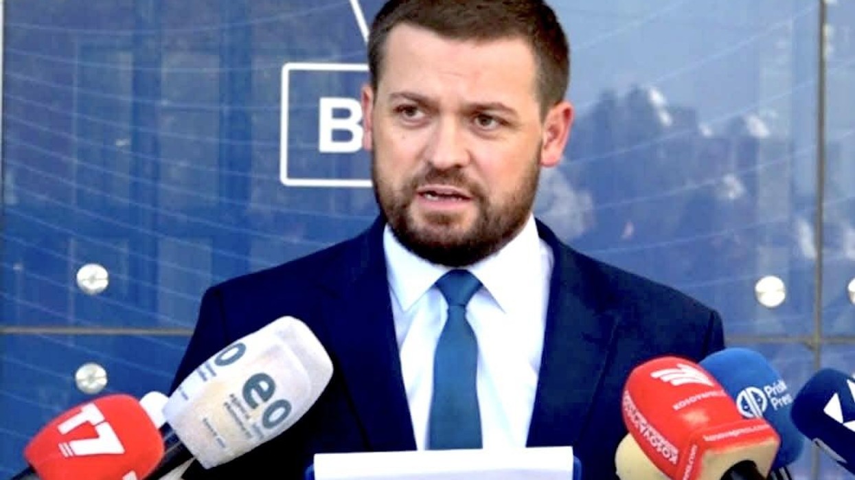 Viti i ri shkollor, imam Maliqi: Asnjë insitucion nuk ka të drejtë t’u mohojë vajzave arsimimin për shkak të shamisë