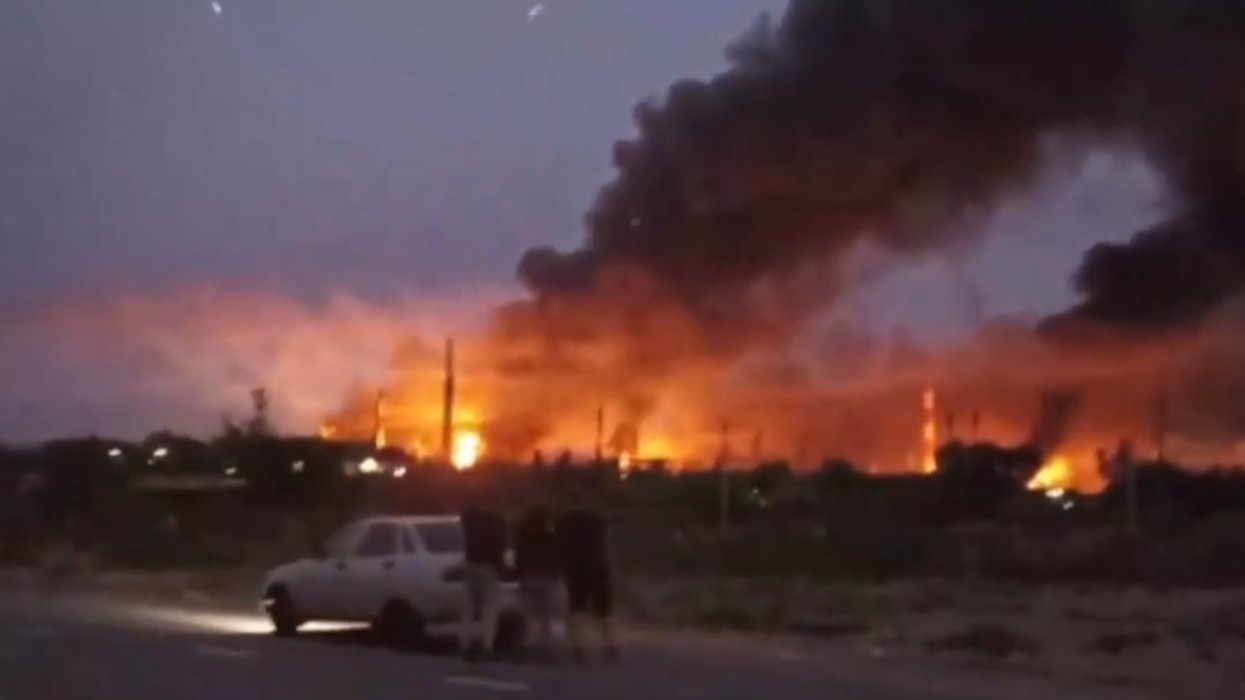 Ukraina sulmon me 29 dronë rafinerinë strategjike ruse në Samara