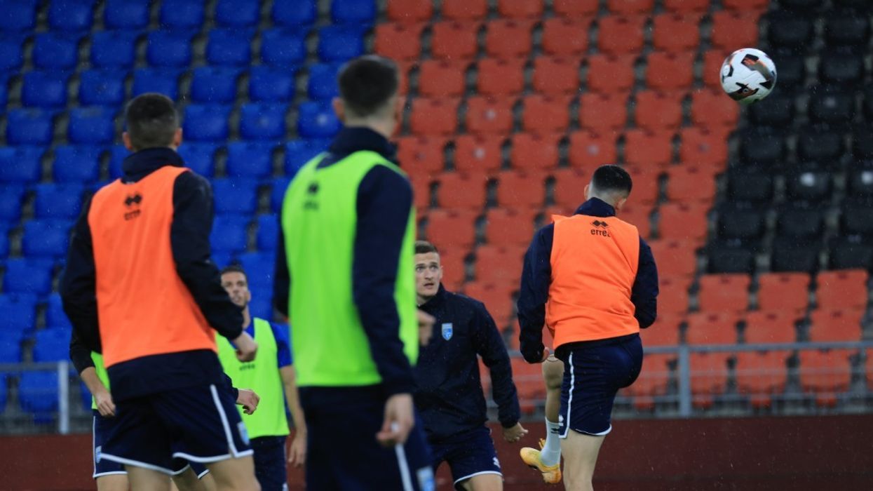 Kosova mbyll stërvitjen e fundit nën rrebeshin e shiut - gati për Zvicrën