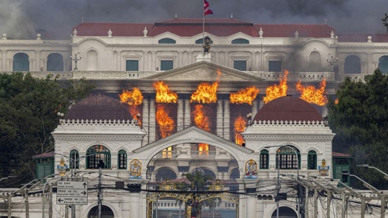 Parlamenti i Nepalit në flakë, rritet numri i të vdekurve - panik midis elitës politike