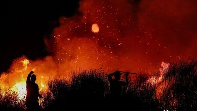 Zjarret në Shqipëri/ Ruters